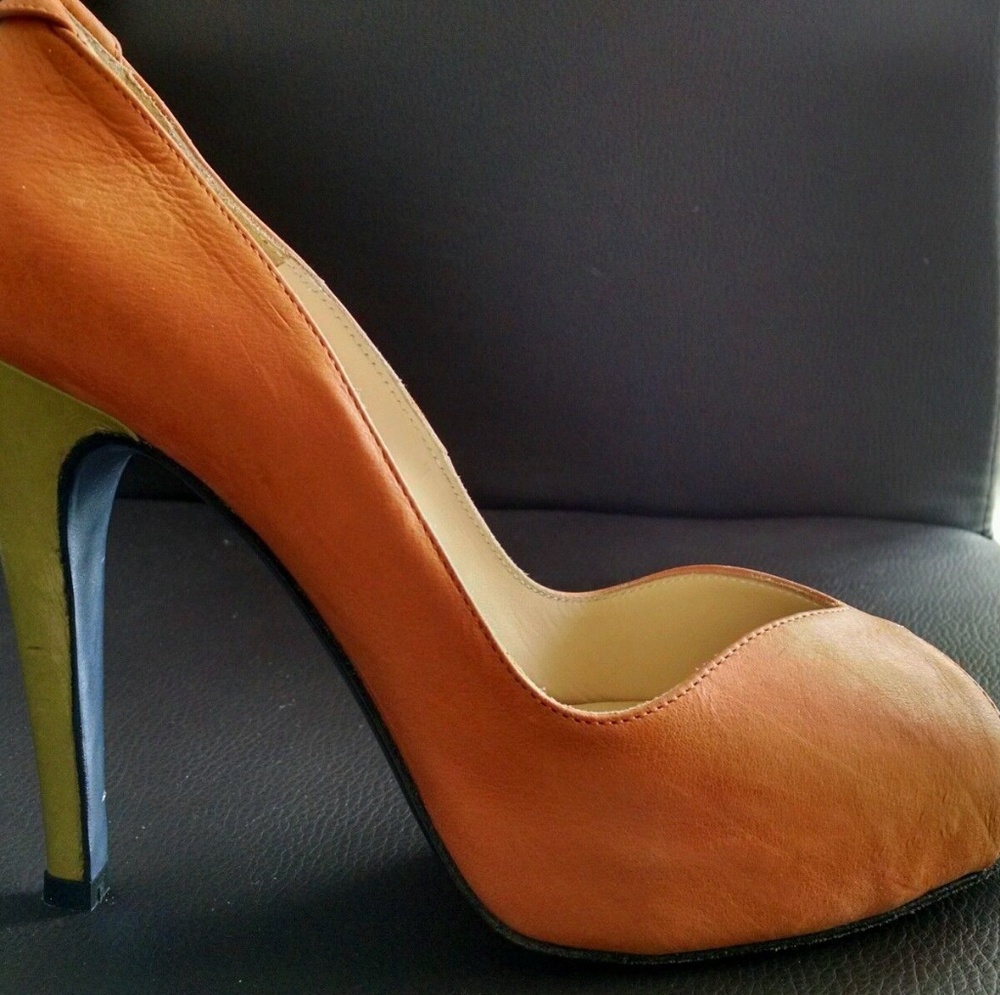 Alessandro Oteri Orange Green Peep Toe Shoe